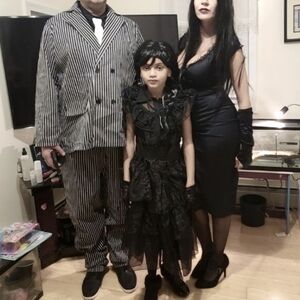 Adams family costumes men xl women small kids medium